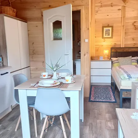 Letniak Pod Debami Casa de Férias Grabina